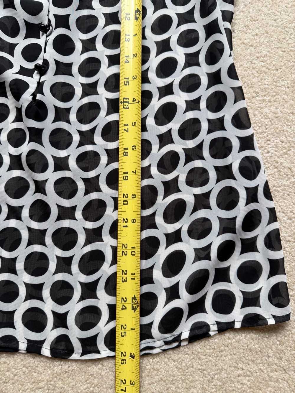 ECI Black and White Sleeveless Top Geometric Circle-Print - Picture 6 of 6